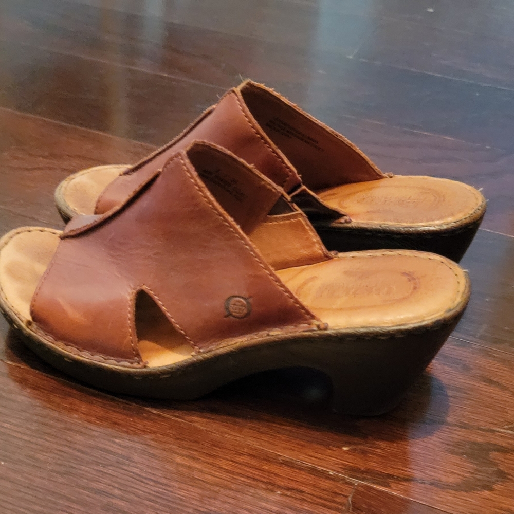 Born Sandal Slides